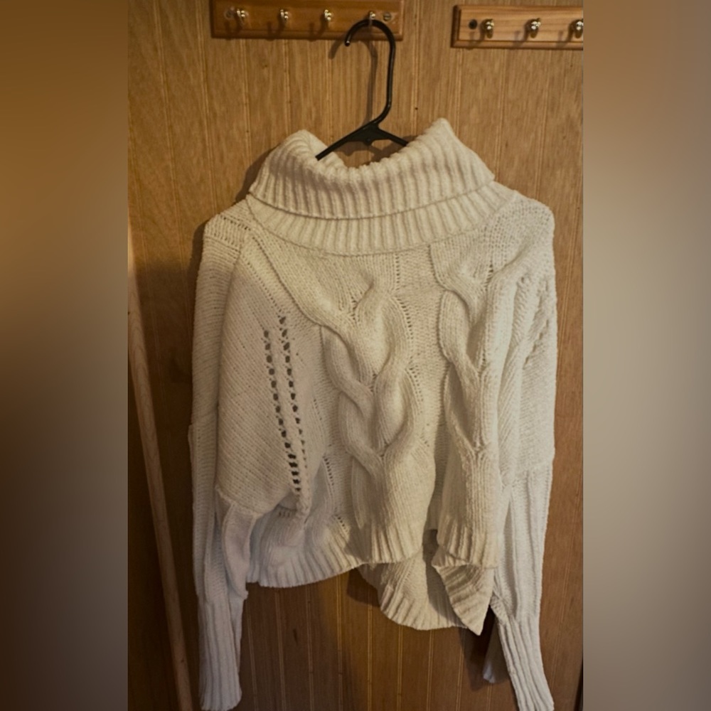 Comfy white cropped sweater